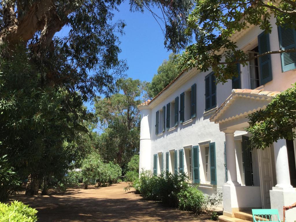 Отель Le Manoir De Пор-Кро Экстерьер фото